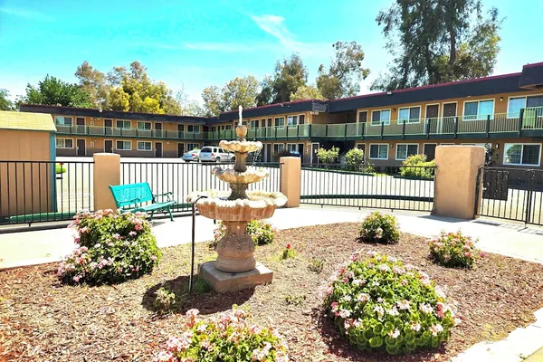 Photo 1 - Peach City Inn - Marysville Yuba City