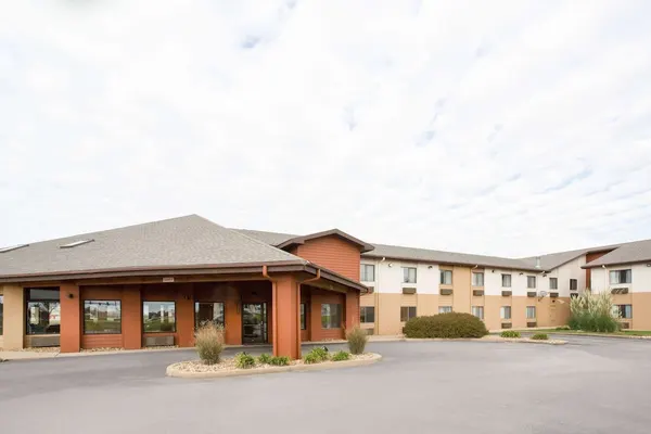 Photo 1 - AmericInn by Wyndham Mount Pleasant