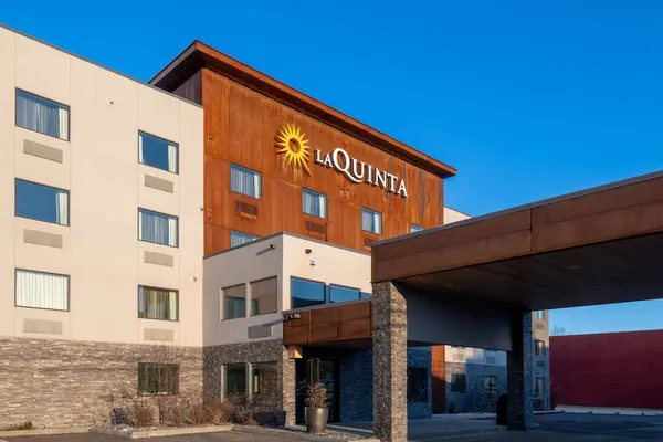 Photo 1 - La Quinta Inn & Suites by Wyndham Anchorage Airport