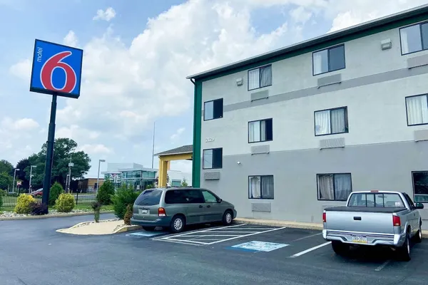 Photo 1 - Motel 6 Lancaster, PA