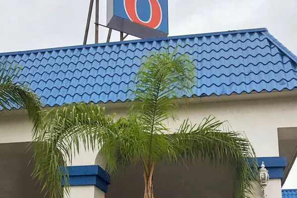 Photo 1 - Motel 6 Daytona Beach, FL - Speedway