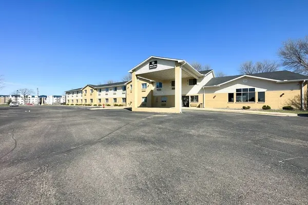 Photo 1 - Blaine Town Inn & Suites