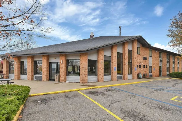 Photo 1 - Baymont by Wyndham Zanesville