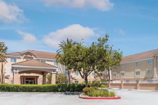 Photo 1 - Fairfield Inn & Suites by Marriott San Francisco San Carlos