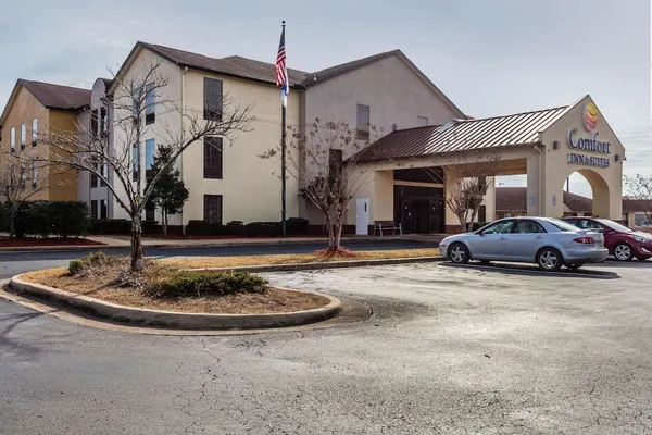 Photo 1 - Comfort Inn & Suites Jasper Hwy 78 West