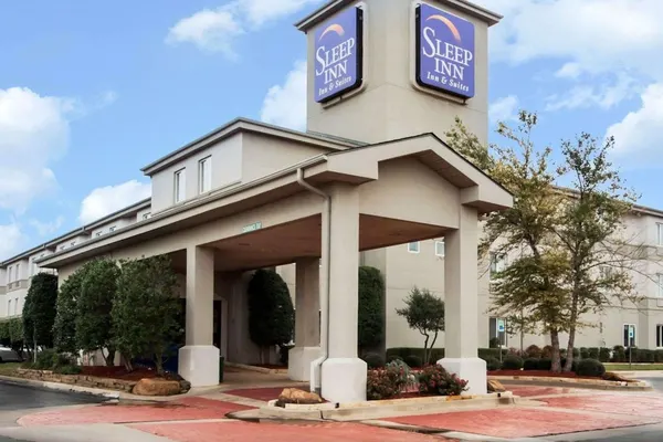 Photo 1 - Sleep Inn & Suites Edmond near University