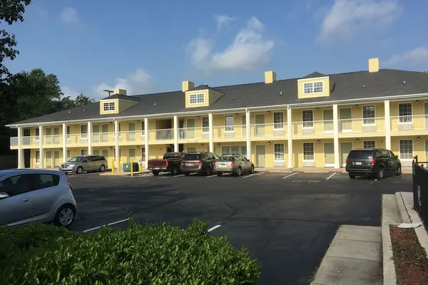 Photo 1 - Quality Inn Laurinburg