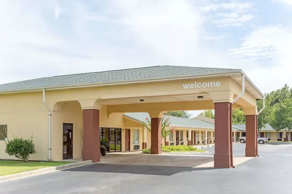 Photo 1 - Americas Best Value Inn & Suites Sumter