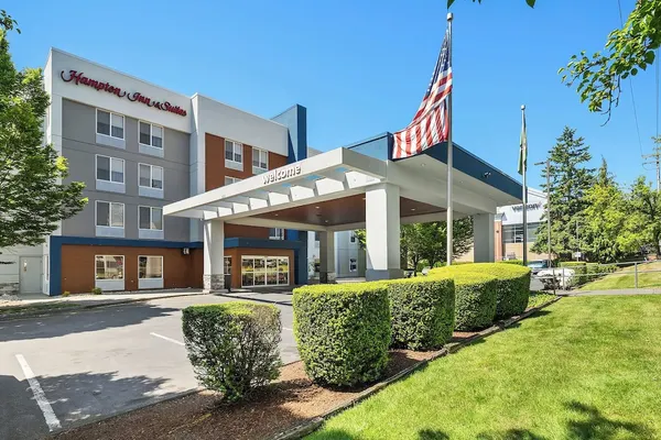 Photo 1 - Hampton Inn & Suites Seattle-North/Lynnwood