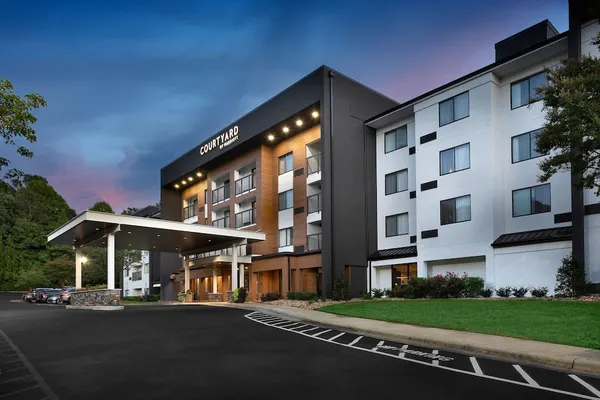 Photo 1 - Courtyard by Marriott Winston-Salem Hanes Mall