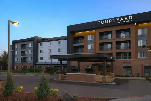 Photo 1 - Courtyard by Marriott Portland Southeast/Clackamas