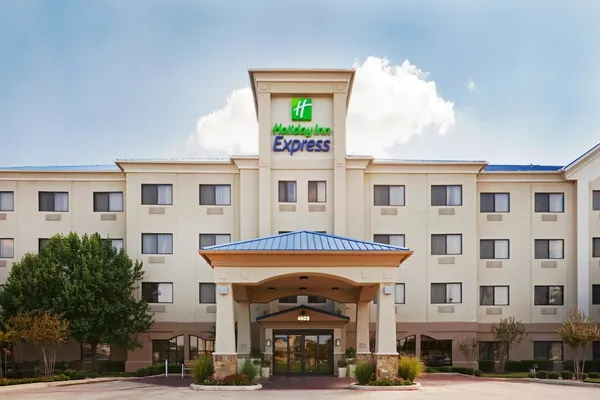 Photo 1 - Holiday Inn Express Hotel & Suites Fort Worth Southwest I-20, an IHG Hotel