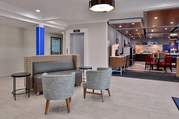 Photo 1 - Holiday Inn Express & Suites North Kansas City, an IHG Hotel