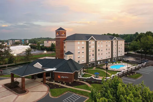 Photo 1 - La Quinta Inn & Suites by Wyndham Greensboro NC