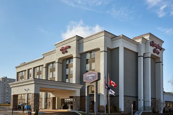 Photo 1 - Hampton Inn Niagara Falls