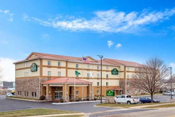 Photo 1 - La Quinta Inn & Suites by Wyndham Rockford