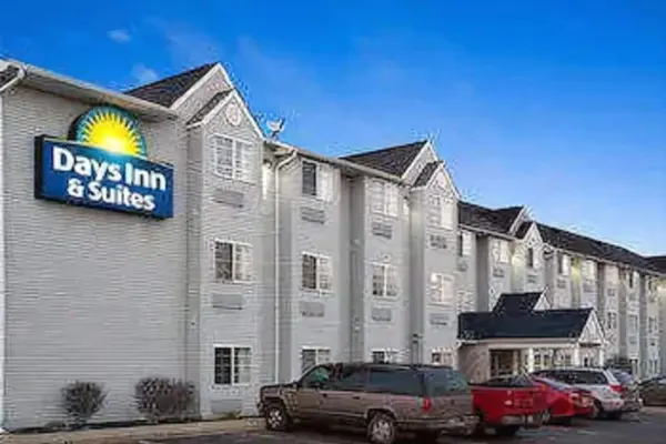 Photo 1 - Days Inn & Suites by Wyndham Lafayette IN