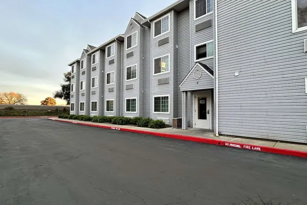 Photo 1 - SureStay by Best Western Sacramento South Natomas