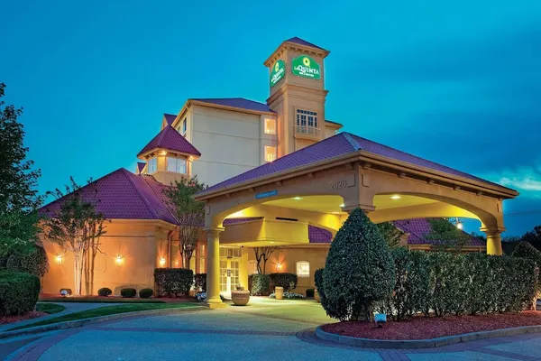 Photo 1 - La Quinta Inn & Suites by Wyndham Winston-Salem