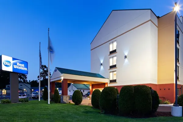 Photo 1 - Best Western Springfield West Inn