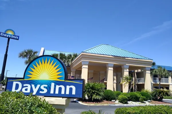 Photo 1 - Days Inn by Wyndham Kingsland GA