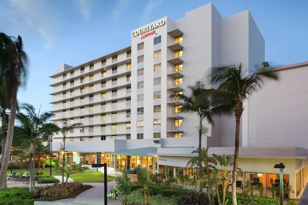 Photo 1 - Courtyard by Marriott Miami Airport