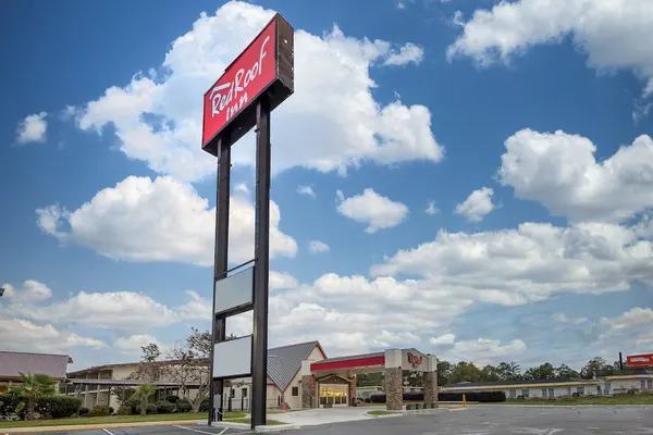 Photo 1 - Red Roof Inn Lumberton