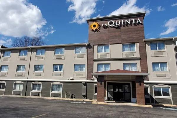 Photo 1 - La Quinta Inn by Wyndham Indianapolis North at Pyramids