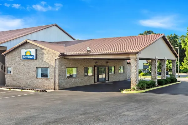 Photo 1 - Days Inn by Wyndham Huntington