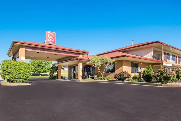 Photo 1 - Red Roof Inn Shelbyville