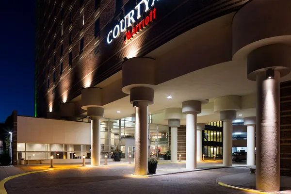 Photo 1 - Courtyard by Marriott Minneapolis Downtown