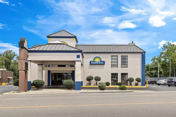 Photo 1 - Days Inn by Wyndham Salem