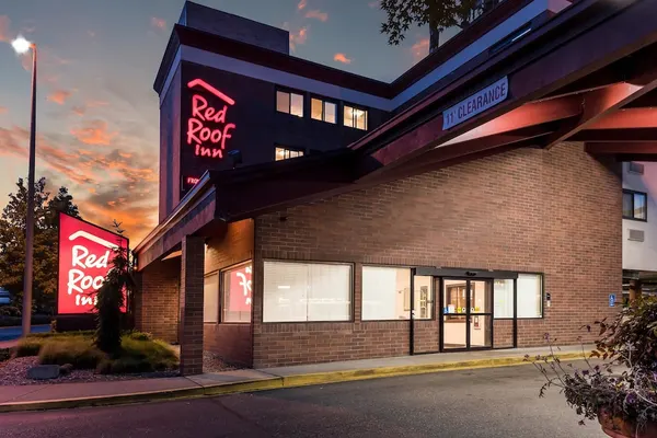 Photo 1 - Red Roof Inn Seattle Airport - SEATAC