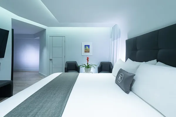 Photo 1 - The Kent Hotel