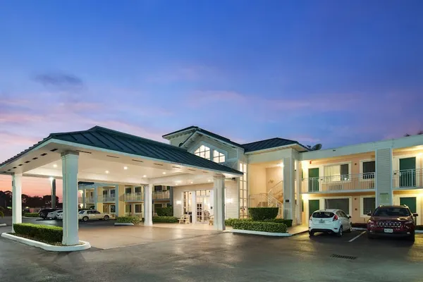 Photo 1 - Best Western Gateway to the Keys