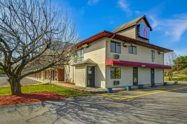 Photo 1 - Motel 6 Carlisle, PA - Cumberland Valley