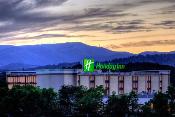 Photo 1 - Holiday Inn Roanoke-Tanglewood-Rt 419&i581 by IHG