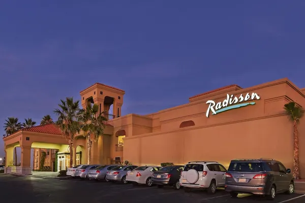 Photo 1 - Radisson Hotel El Paso Airport