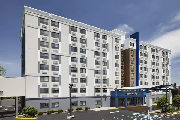 Photo 1 - Hampton Inn Newark Airport