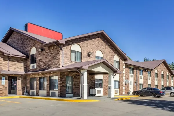 Photo 1 - Econo Lodge North