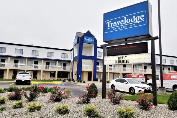 Photo 1 - Travelodge by Wyndham Fort Wayne North