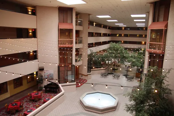 Photo 1 - Ramada by Wyndham Viscount Suites Tucson East