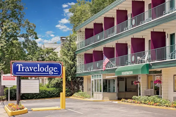 Photo 1 - Travelodge by Wyndham Chambersburg