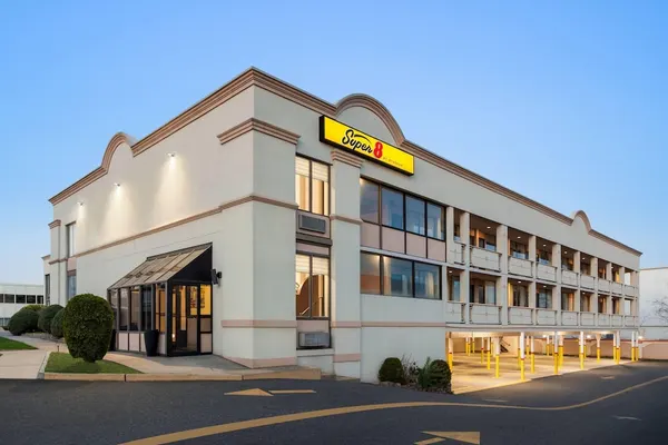 Photo 1 - Super 8 by Wyndham Meadowlands