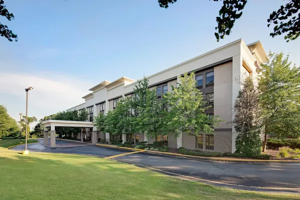 Photo 1 - Hampton Inn Long Island/Islandia