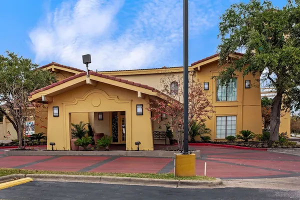 Photo 1 - La Quinta Inn by Wyndham College Station