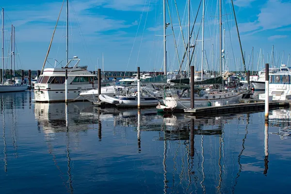 Photo 1 - DoubleTree by Hilton New Bern Riverfront