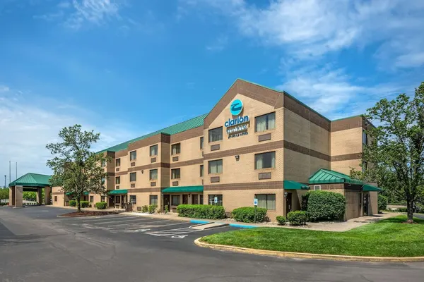 Photo 1 - Clarion Pointe Louisville East