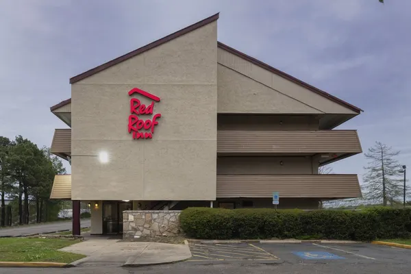 Photo 1 - Red Roof Inn Jackson Downtown - Fairgrounds