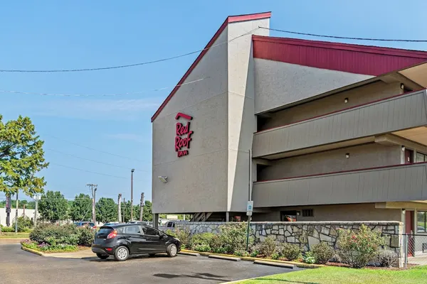 Photo 1 - Red Roof Inn Jackson Downtown - Fairgrounds